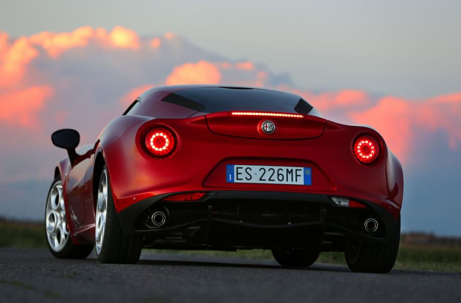  Alfa Romeo 4C (960) 2013 года  (WW) (фото 5 из 77)